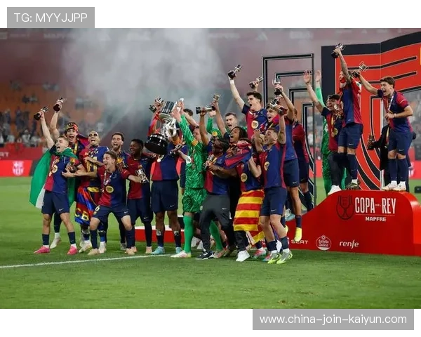 巴塞罗那狭小空间，佩德里完成摆脱