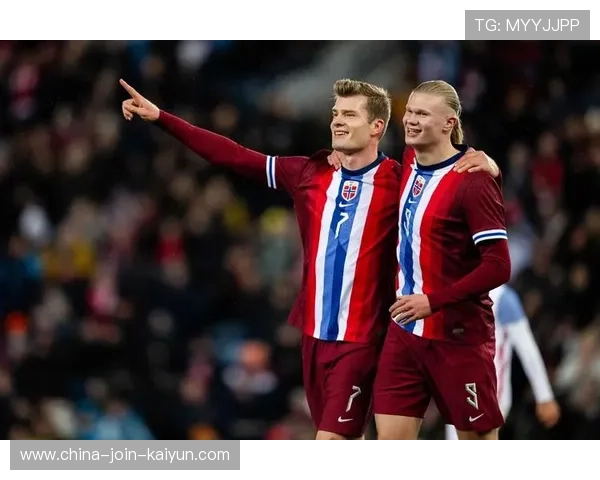 哈兰德破门遭三人夹击仍建功，曼城太强